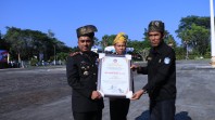 DPC GRANAT Inhil Beri Piagam Penghargaan untuk Kapolres dan Kasat Res Narkoba
