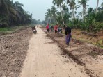 Buka Akses Ekonomi Pesisir, Satgas TMMD ke-130 Kodim 0314/Inhil Kebut Semenisasi Jalan 1 Km di Kuala Lemang