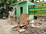 Terus Bergerak Demi Rakyat, Kodim 0314/Inhil Masuki Tahap Finishing MCK dan Sumur Bor di Kuala Lemang