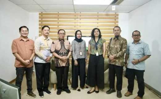 Kepala DPMPTSP Dampingi Bupati HM Wardan Ekspos Potensi Perkelapaan di Jakarta