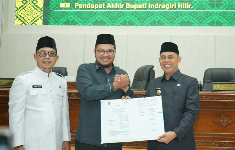 Rapat Paripurna DPRD Inhil dihadiri Bupati H.Herman,SE,MT - APBD INHIL 2026 Resmi Disahkan
