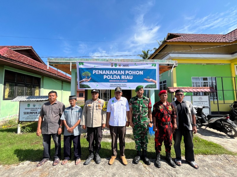 Polri dan TNI Bersama Warga Tanam Pohon, Kapolsek Pulau Burung: Alam Lestari, Masyarakat Sejahtera