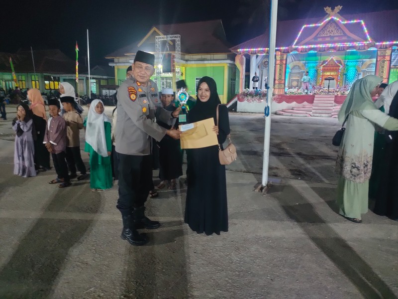 Kapolsek Pulau Burung Berikan Apresiasi Kepada Panitia Atas Terlaksananya Dengan Baik MTQ Kecamatan