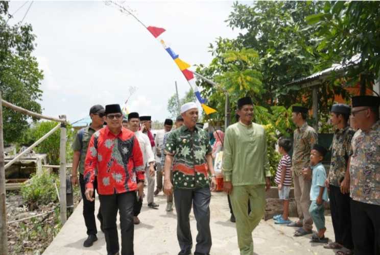 Pj.Bupati Tinjau Infstruktur di Perbatasan Inhil