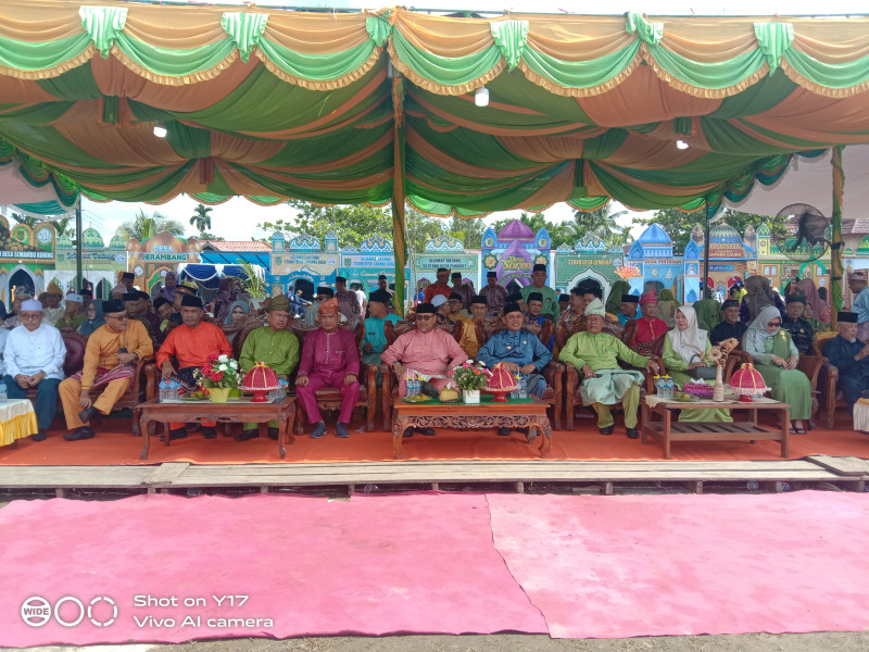 Galeri Pj. Bupati Herman Buka Pawai Taruf Musabaqoh Tilawatil Qur'an (MTQ) ke-28 Di Kecamatan Gaung