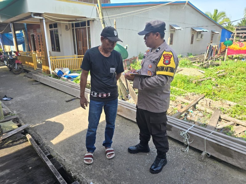 Bhabinkamtibmas Polsek Pelangiran Gencarkan DDS, Warga Desa Tanjung Simpang Diimbau Tingkatkan Kewaspadaan