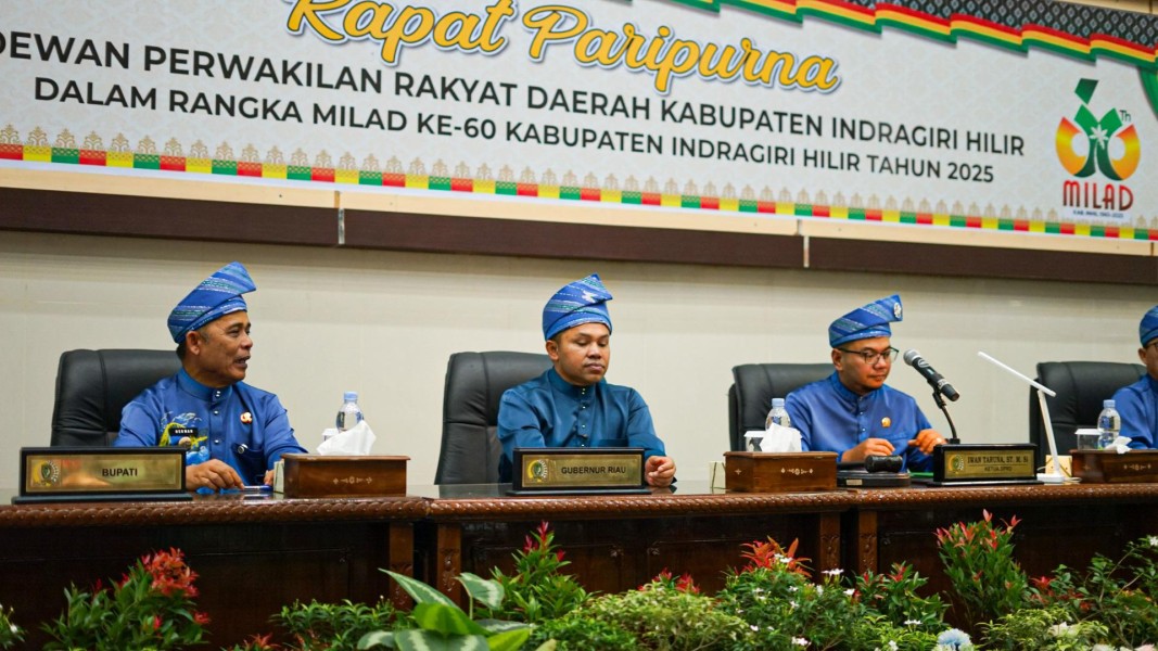 Rapat Paripurna DPRD Inhil Dalam Rangka Milad Ke -60 di Hadiri Gubri