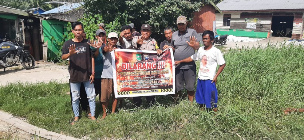 Babinkamtibmas Polsek Pelangiran Implementasikan Program Prioritas Kapolri