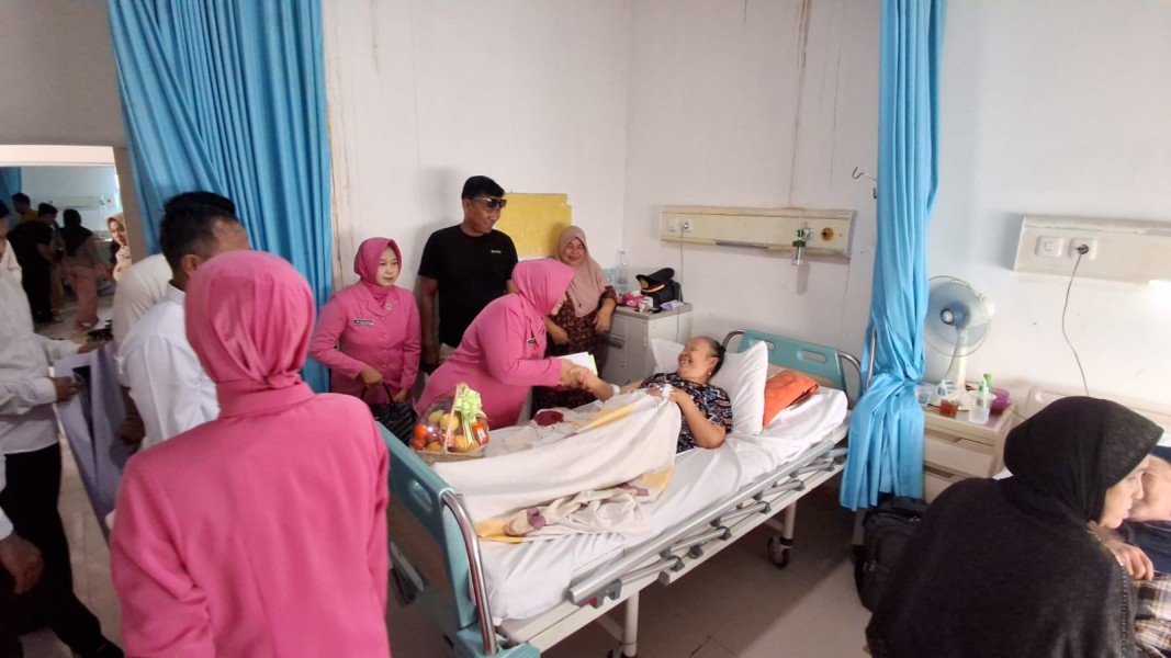 Hari Jadi ke-80 Fungsi Intelijen Polri, Satintelkam Polres Inhil Hadir Beri Dukungan Moril kepada Keluarga Anggota