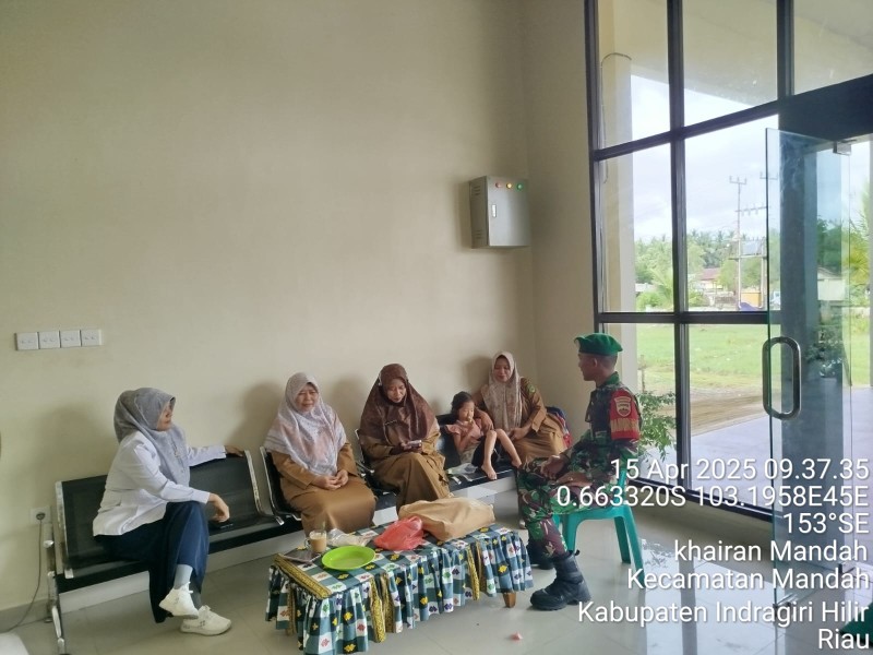 Babinsa Mandah Menekankan Pentingnya Kerjasama Dalam Menjaga Kamtibmas
