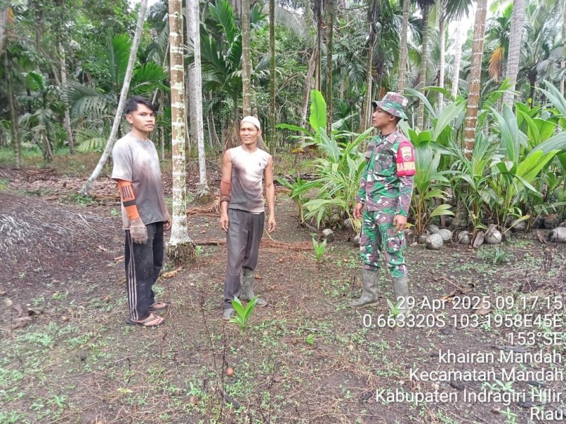 Babinsa Koramil 08/Mandah Berikan Wawasan Penanganan Karhutla Secara Terpadu