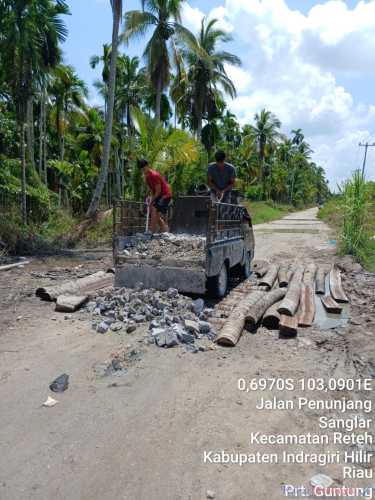 Upaya Lanjutan Dilakukan, PUTRPKP Inhil Tangani Kembali Jalan Parit Guntung Sanglar