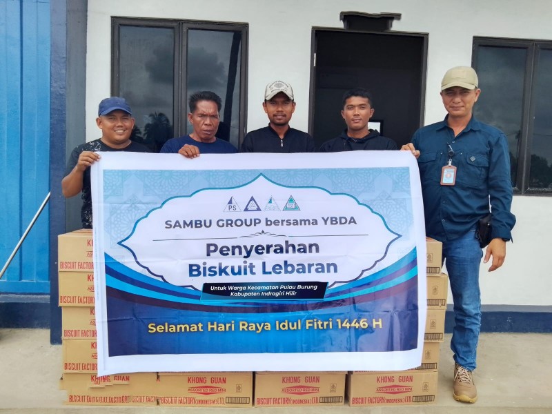 Sambut Idul Fitri 1446 H, PT Riau Sakti United Plantations Distribusikan Biskuit Lebaran di Kecamatan Pulau Burung