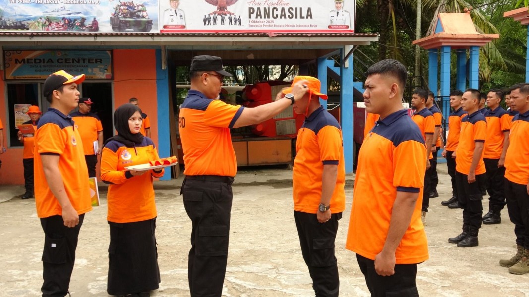 Sekda Inhil membuka secara resmi kegiatan pengembangan kapasitas anggota Tim Reaksi Cepat