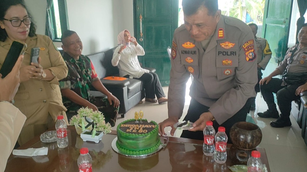 Polsek Pulau Burung Berikan Kejutan di Momen HUT TNI Ke -80