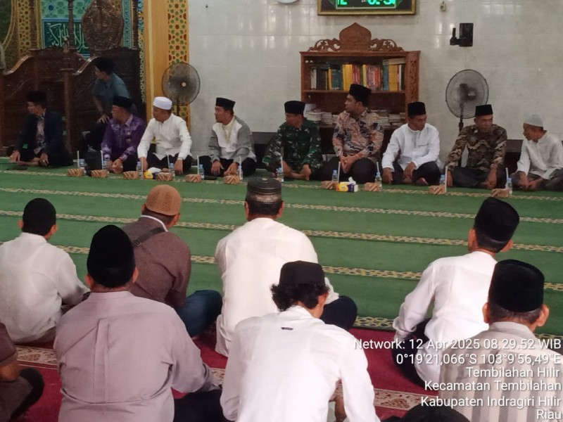 Babinsa Tembilahan Dukung Suksesnya Pembukaan Bimbingan Manasik Haji 2025