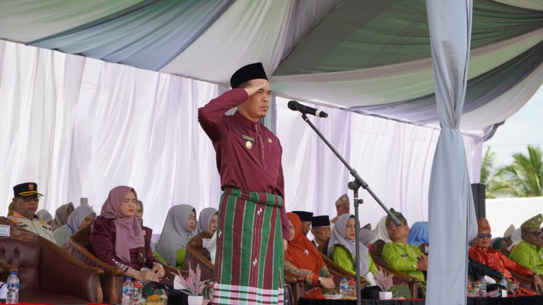 Pj Bupati H Erisman Yahya Lepas Peserta Pawai Ta’aruf MTQ ke-54 di Kecamatan Enok