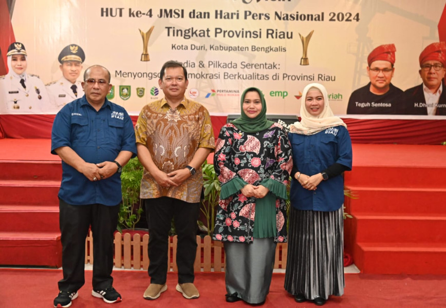 Bupati Bengkalis, Siak dan Pelalawan Raih Penghargaan JMSI Riau Award 2024