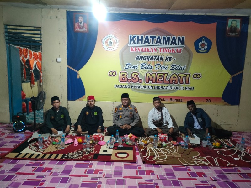 Kehangatan Ramadan, Kapolsek Pulau Burung Berbaur dengan Tokoh Masyarakat dan Pemuda