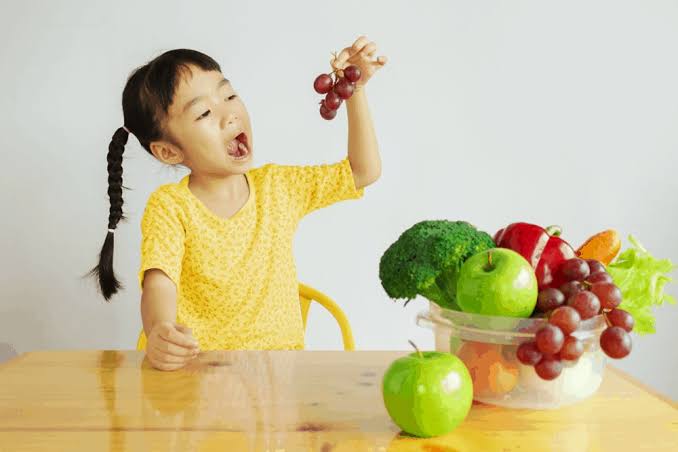 Kadiskes Inhil Ajak Masyarakat Terapkan Pola Hidup Sehat dengan Turun Konsumsi Buah dan Sayur