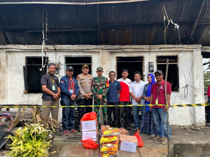 Kapolsek Pulau Burung Gandeng PT.RSUP dan YBDA dalam Kepedulian Kepada Korban Kebakaran
