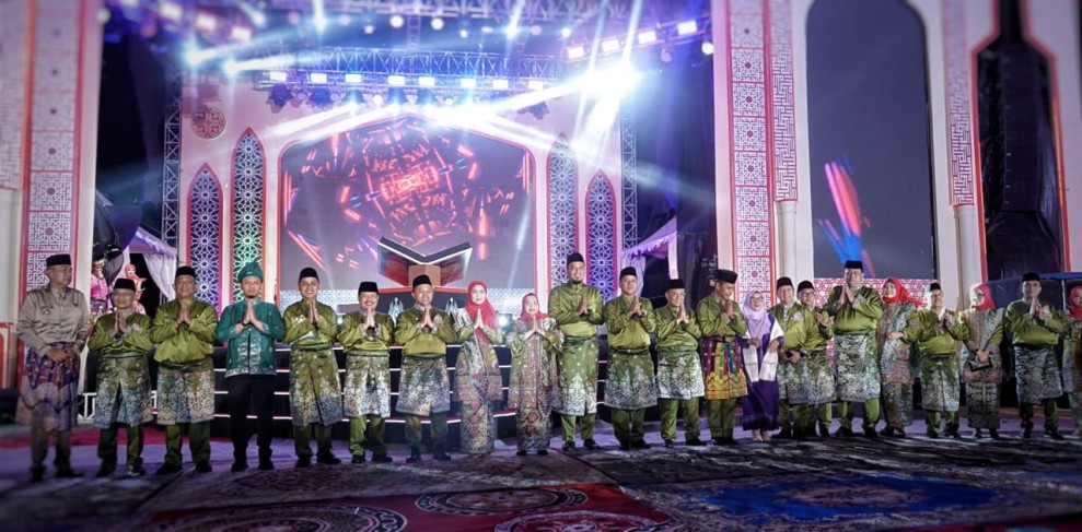 Bupati Inhil Dukung Kafilah pada Malam Pembukaan MTQ ke-43 Tingkat Provinsi Riau