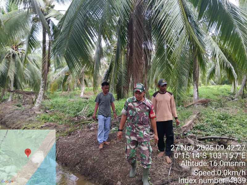 Babinsa Sungai Piring Laksanakan Patroli Adaptif