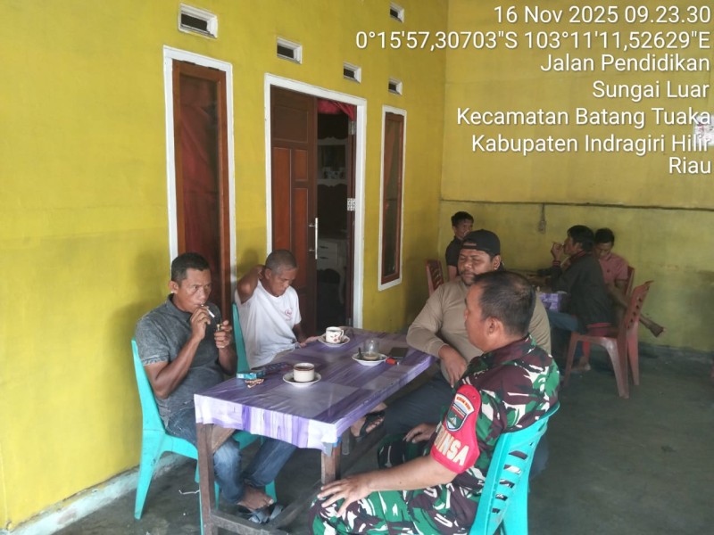 Babinsa Melaksanakan Komduk Sosial dalam Menjaga Keamanan dan Ketertiban Wilayah