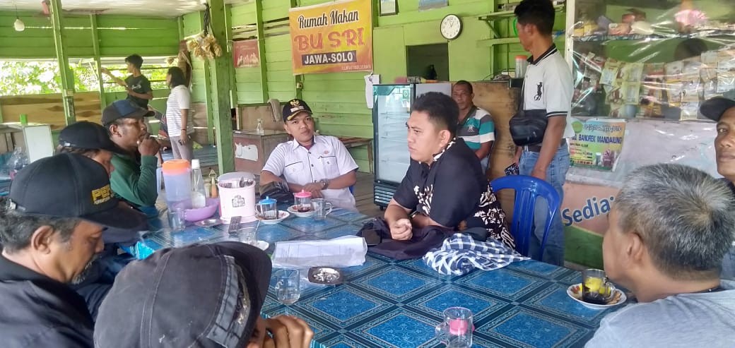 Pondok Dirusak Perusahaan,  Masyarakat Mengadu Ke Kepala Desa