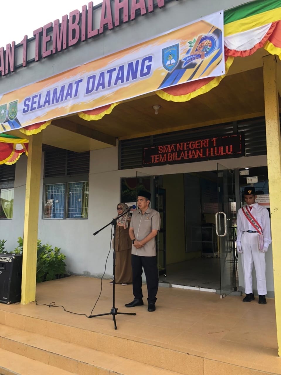 Jadi Pembina Upacara di SMA N 1 Tembilahan Hulu, Ferryandi: Sukses Bukan Hanya Milik Orang Kaya
