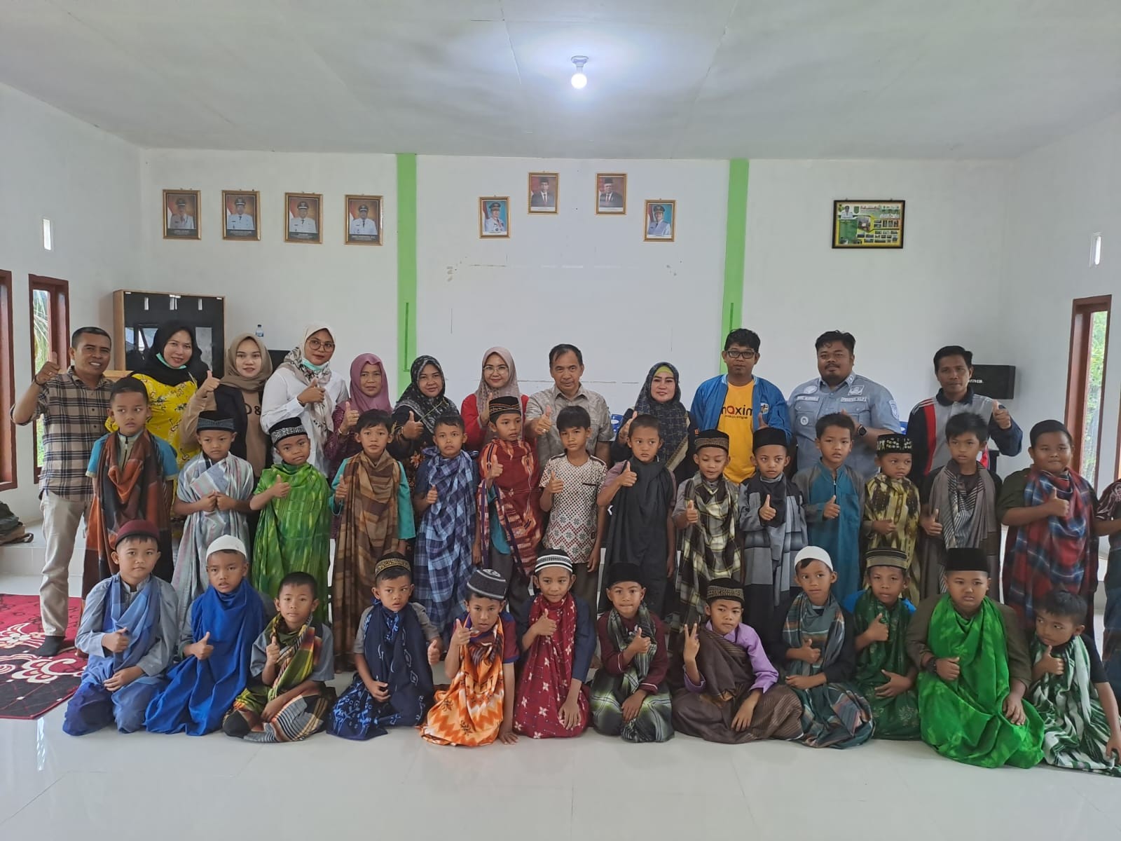 Diikuti Puluhan Anak, H. Ferryandi Buka Secara Resmi Sunatan Massal di Desa Kalumpang