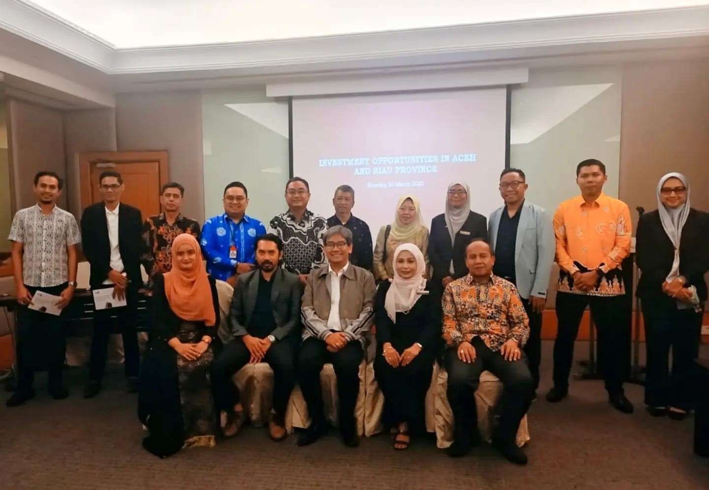 Pemprov Riau Undang Investor Malaysia  Olah Sabut Kelapa di Indragiri Hilir