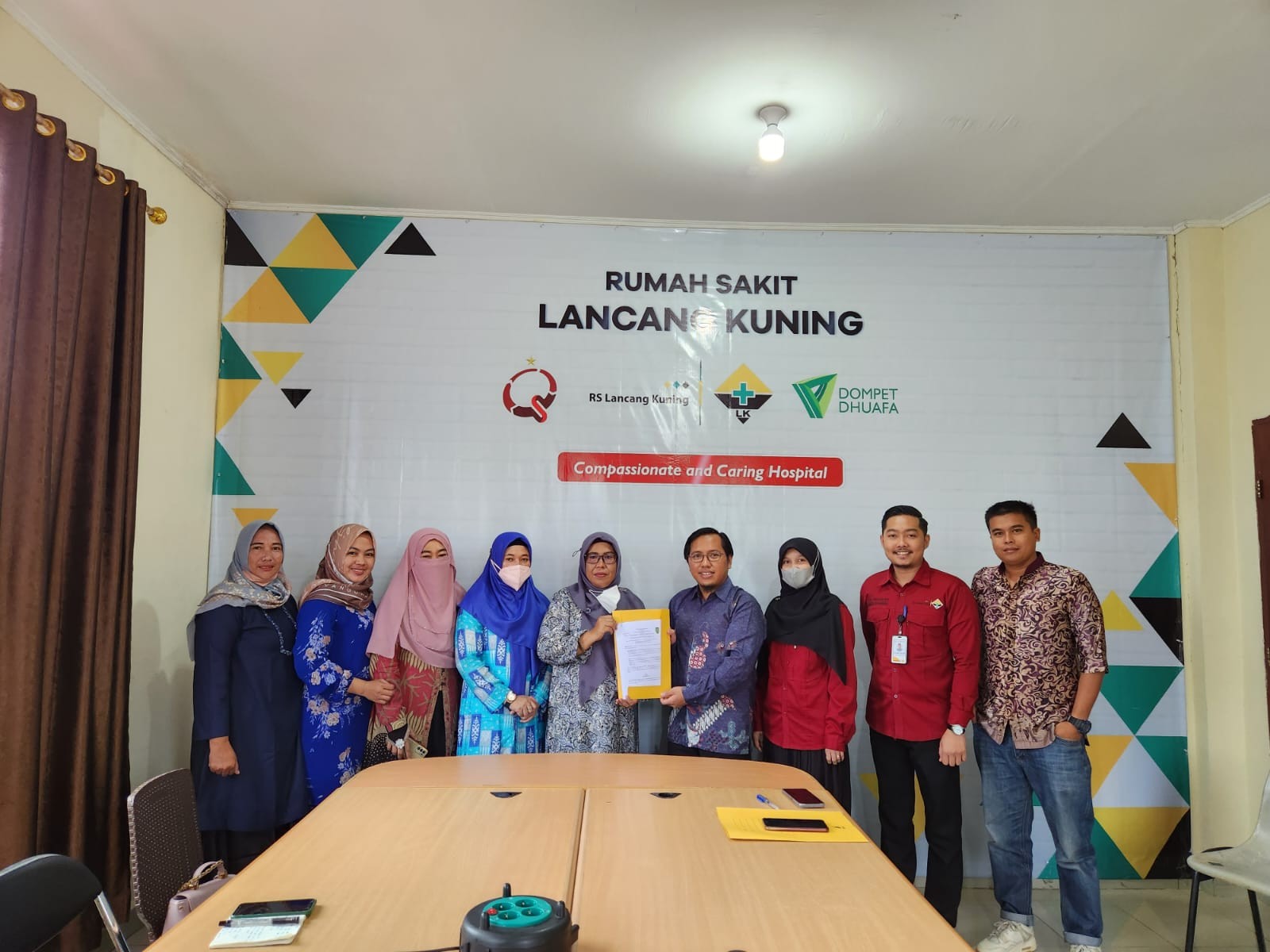 Kadinkes Inhil Lakukan MOU Bersama RS Lancang Kuning Terkait Rujukan ODGJ 