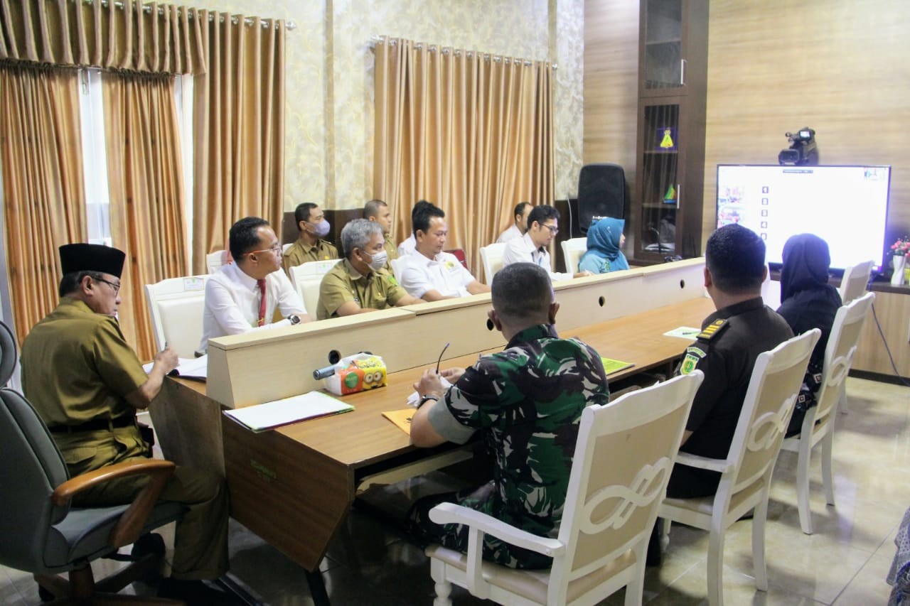 Bupati Inhil Bersama OPD Ikuti Rapat Virtual Bersama Mendagri