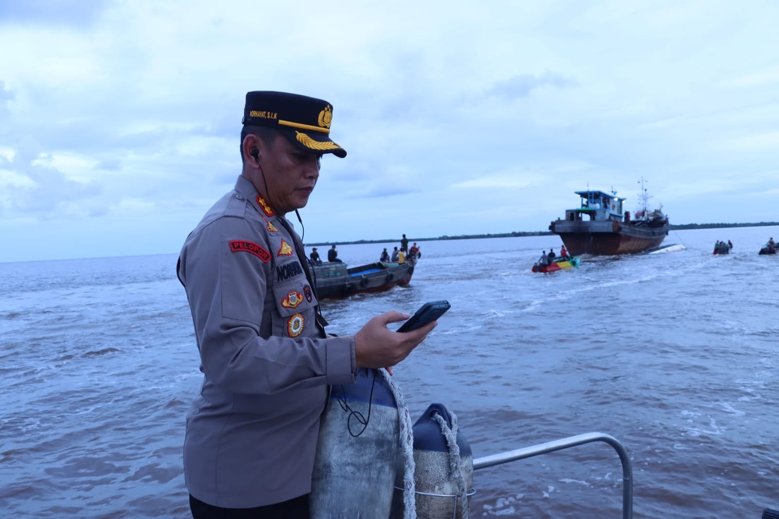Kapolres Inhil Turun Cari Korban Kecelakaan SB Evelyn Calisca