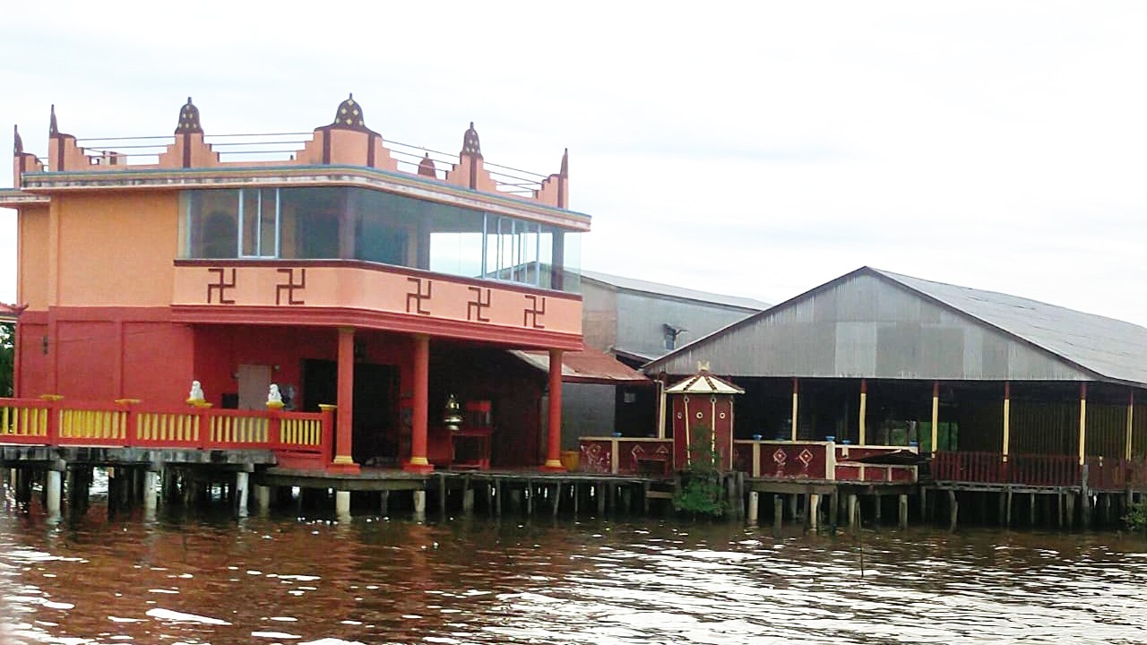 Kelenteng Cina Sungai Buluh, Spot Wajib Jika Berkunjung ke Sungai Buluh, Kuindra