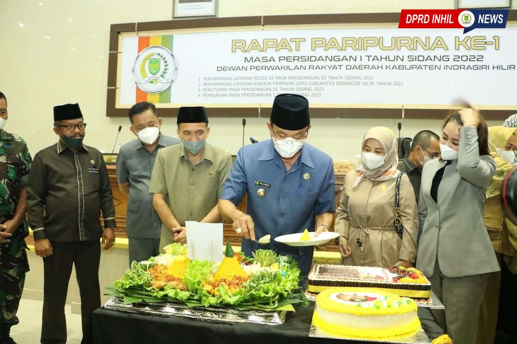 DPRD Inhil Berikan Kejutan Untuk Bupati Inhil Di Rapat Perdana Parpuna 2022